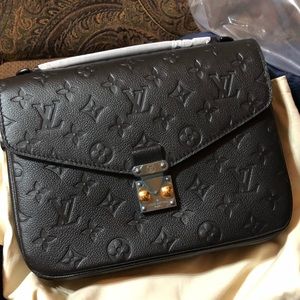 Louis Vuitton Pochette Métis